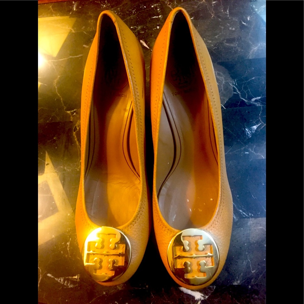 Tory Burch size 11 Leather Upper Great Condition